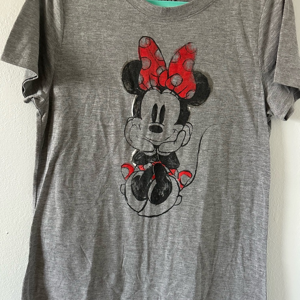 Disney Gray and Red Minnie Mouse Short Sleeve Tee
